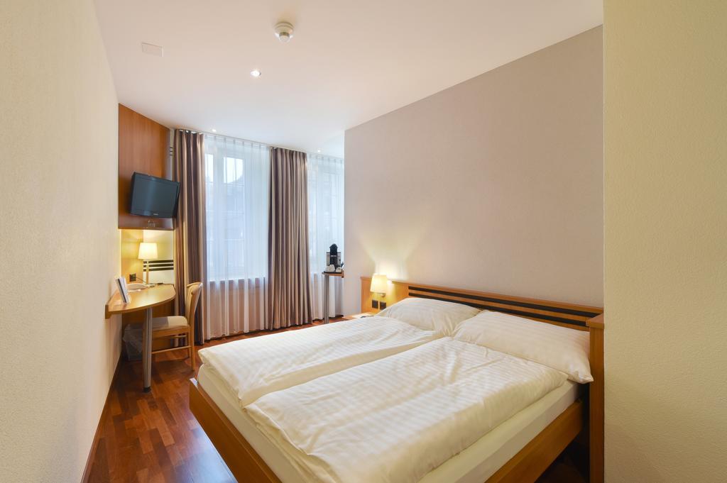 Apart Hotel Amadeo Zofingen Room photo